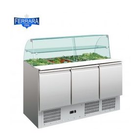 3 ajtós salátahűtő üveg felépítménnyel, 400 literes