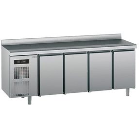 KUECA - Hűtött munkaasztal hátsó felhajtással GN 1/1